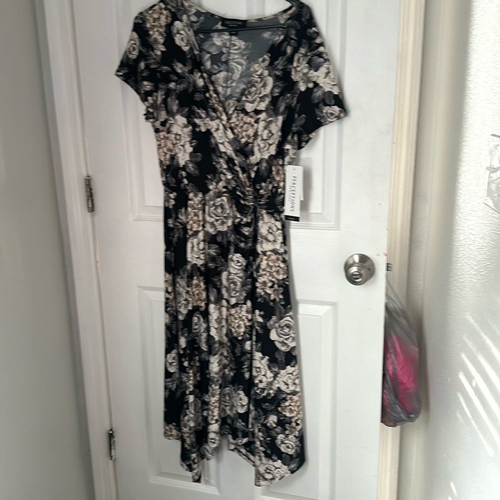 ASYMETRICAL LARGE FLOWING DRESS